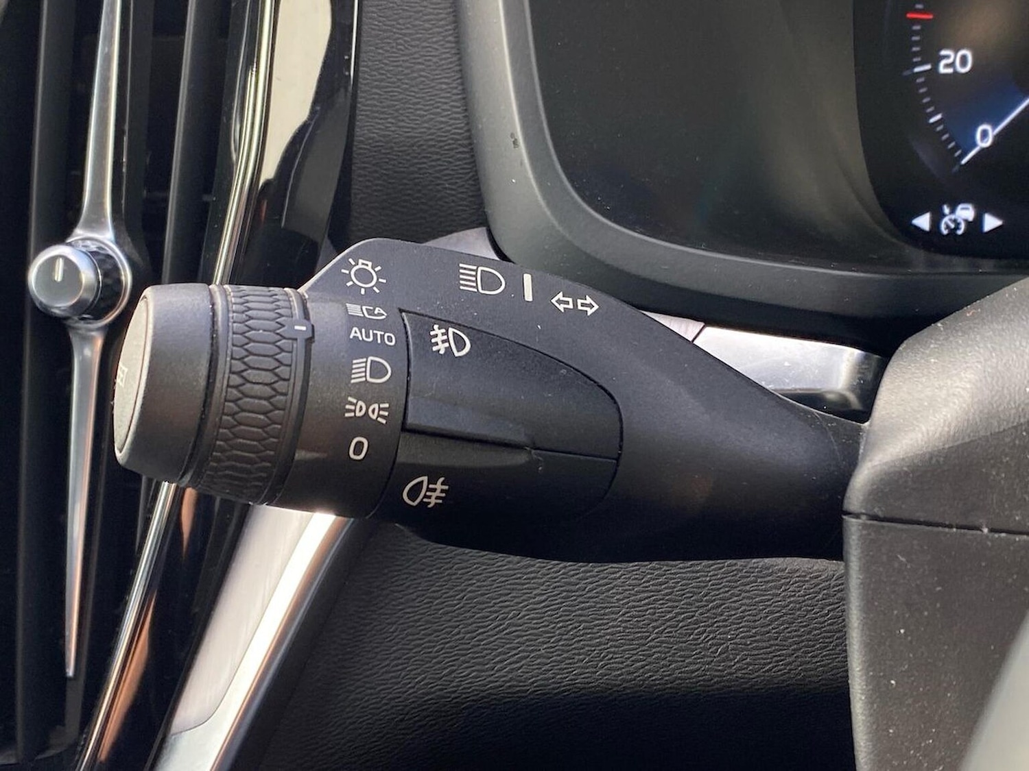 Used Volvo V60 2020 for sale - 76392482: Photo 29