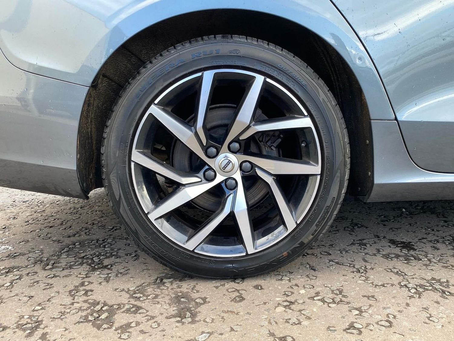 Used Volvo V60 2020 for sale - 76392482: Photo 7