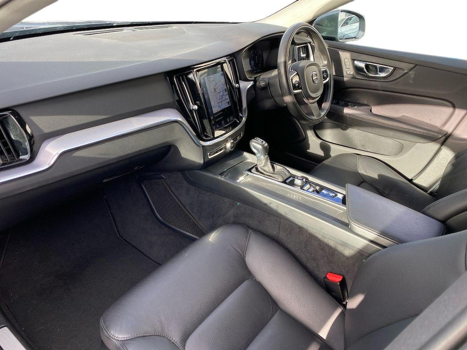 Used Volvo V60 2020 for sale - 76392482: Photo 8