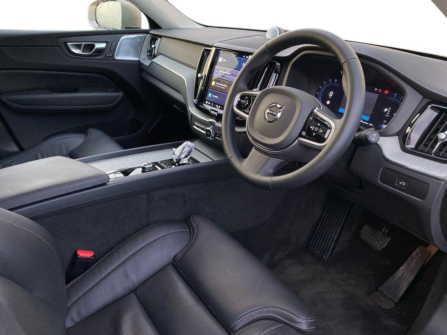 Used Volvo XC60 2025 for sale - 77065796: Photo 17