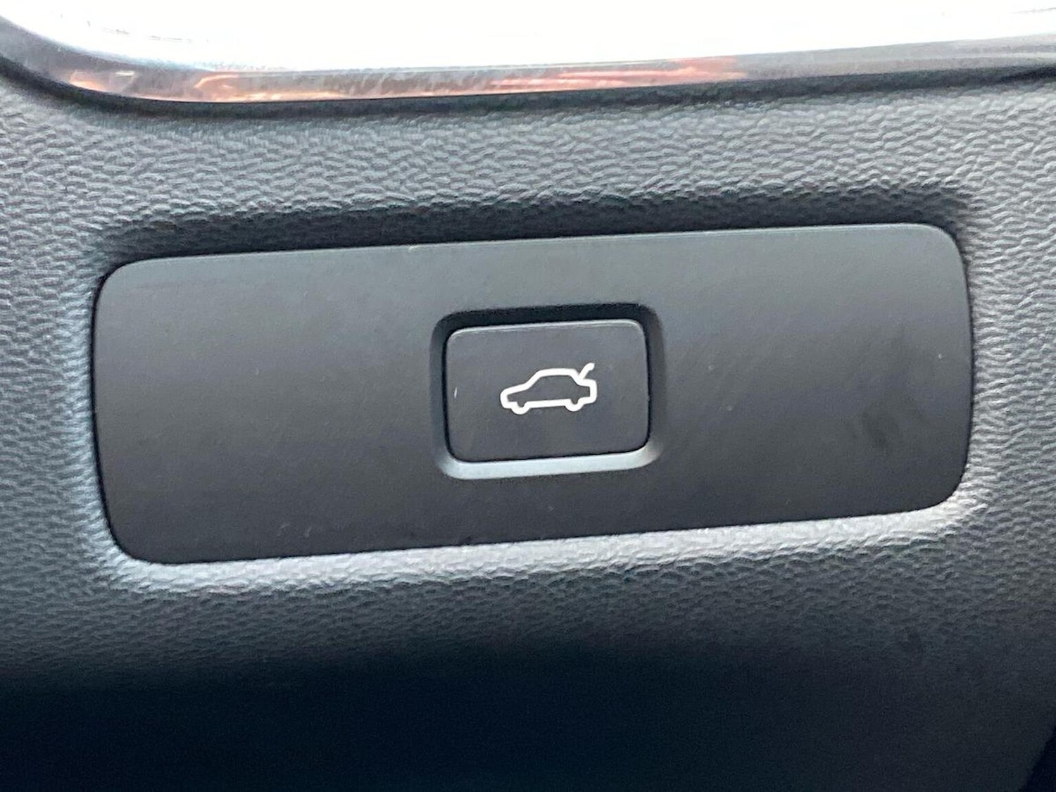 Used Volvo XC60 2025 for sale - 77065796: Photo 24