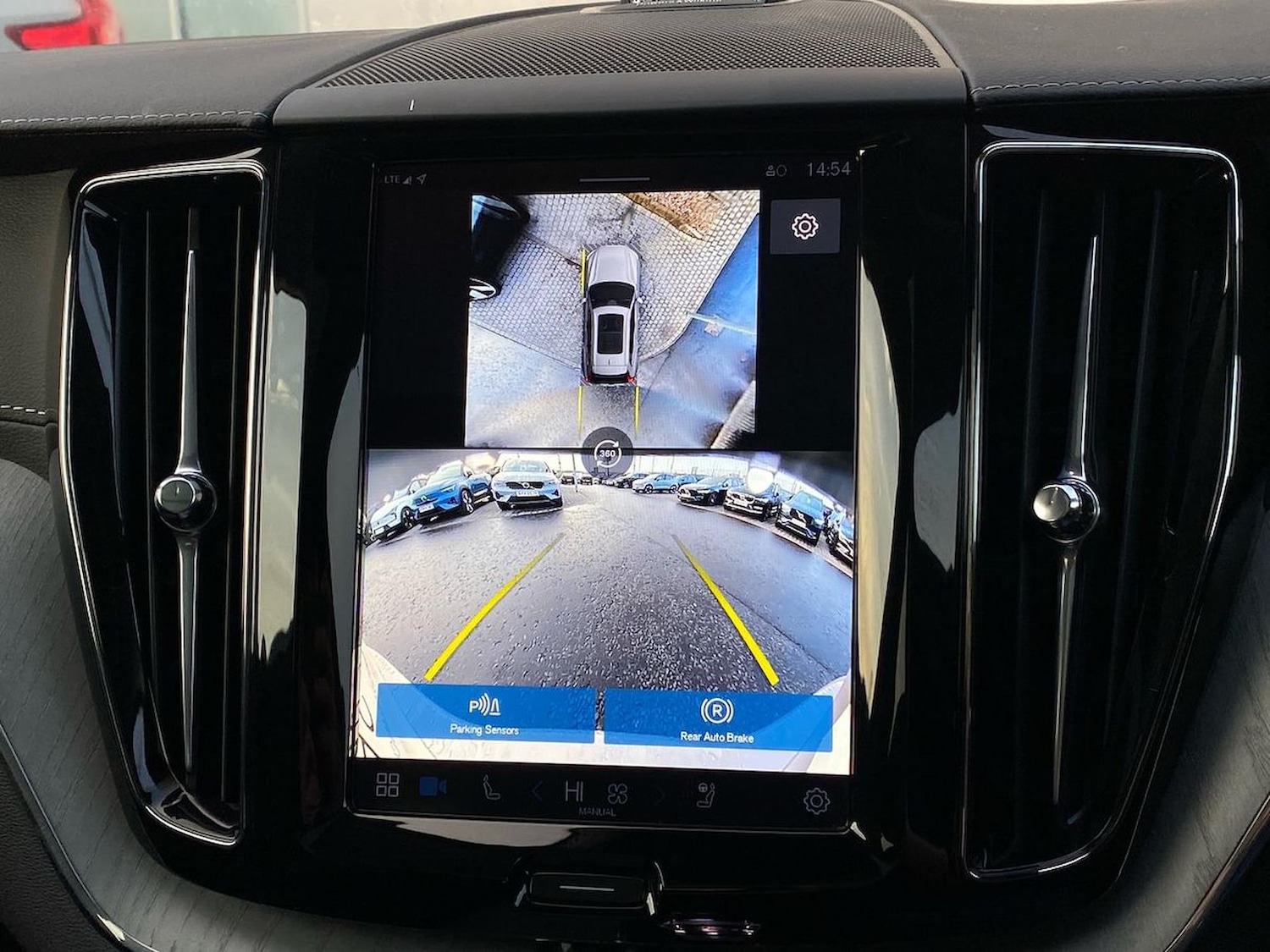 Used Volvo XC60 2025 for sale - 77065796: Photo 25