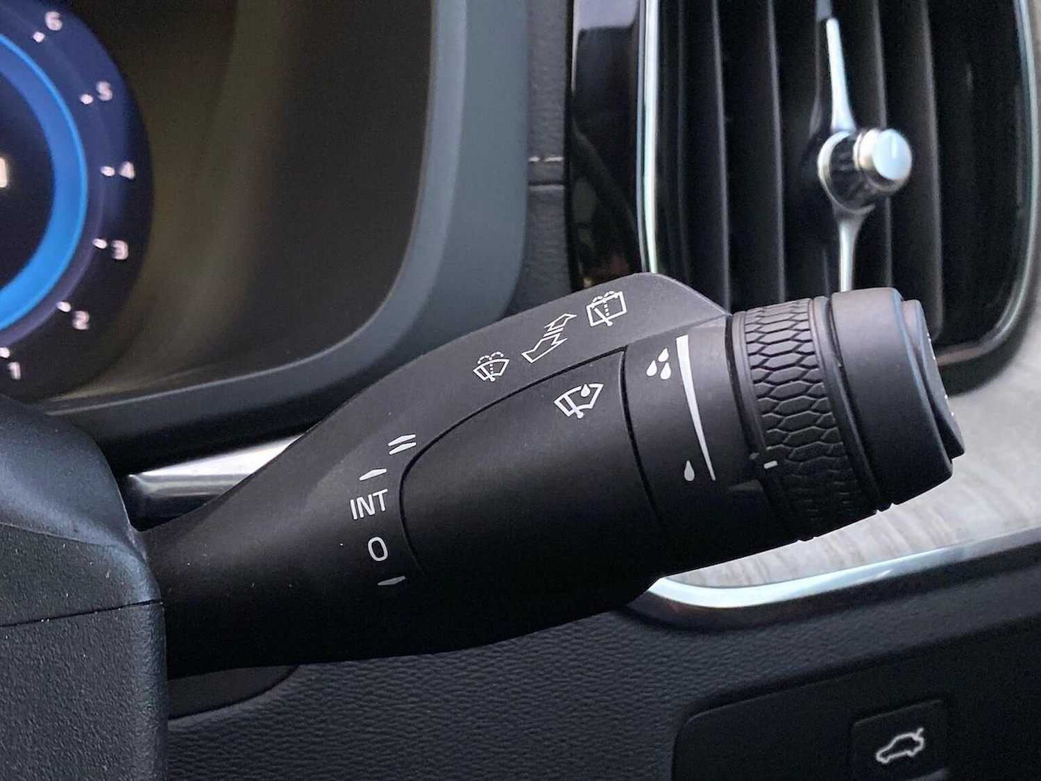 Used Volvo XC60 2025 for sale - 77065796: Photo 29