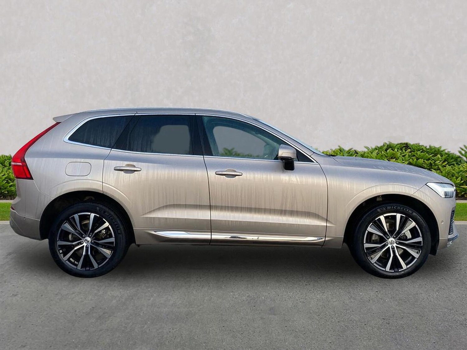 Used Volvo XC60 2025 for sale - 77065796: Photo 5