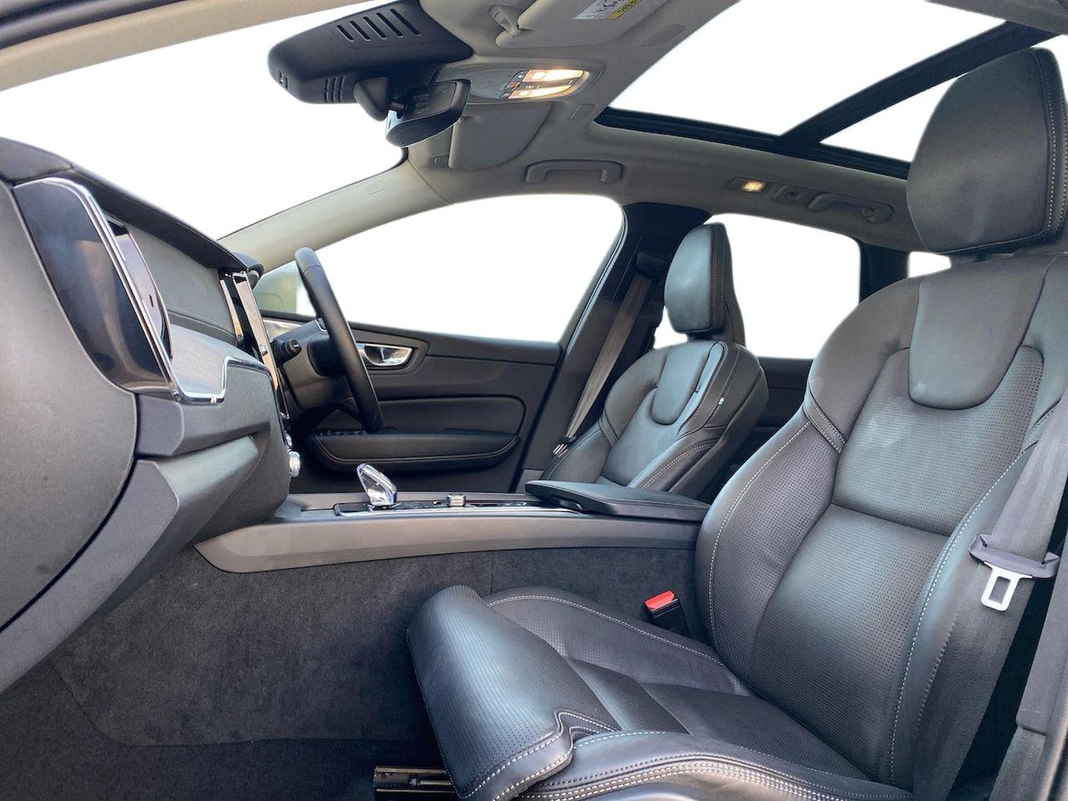 Used Volvo XC60 2025 for sale - 77065796: Photo 9