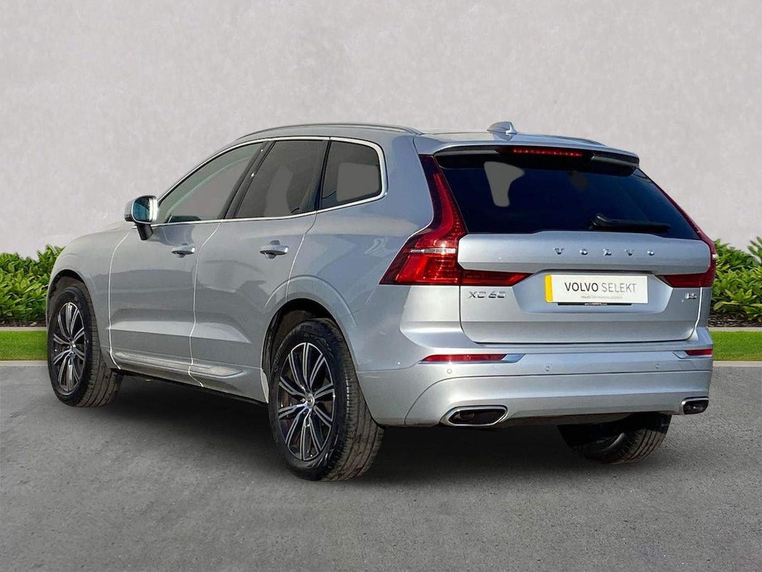 Used Volvo XC60 2021 for sale - 77973914: Photo 2