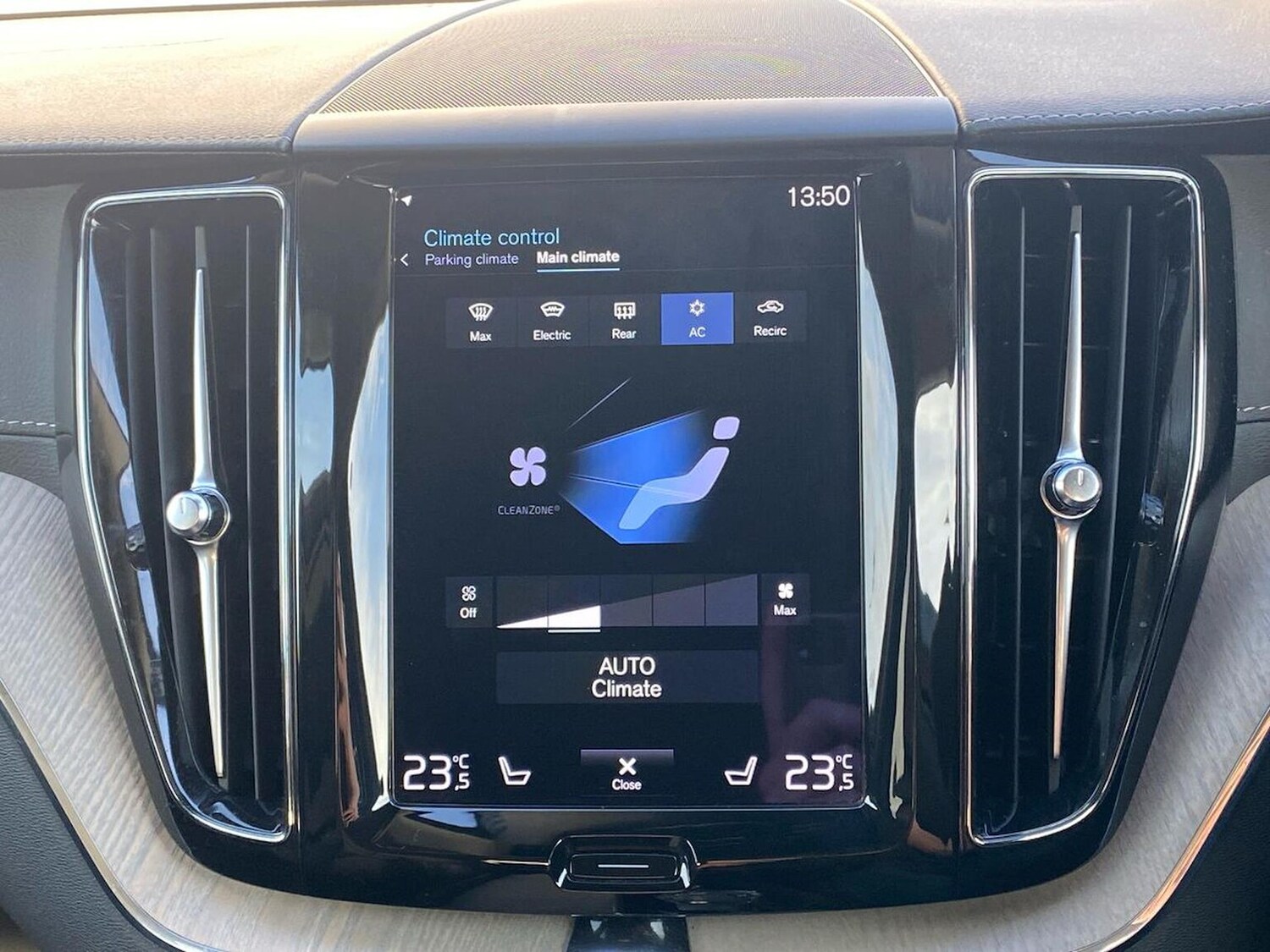 Used Volvo XC60 2021 for sale - 77973914: Photo 25