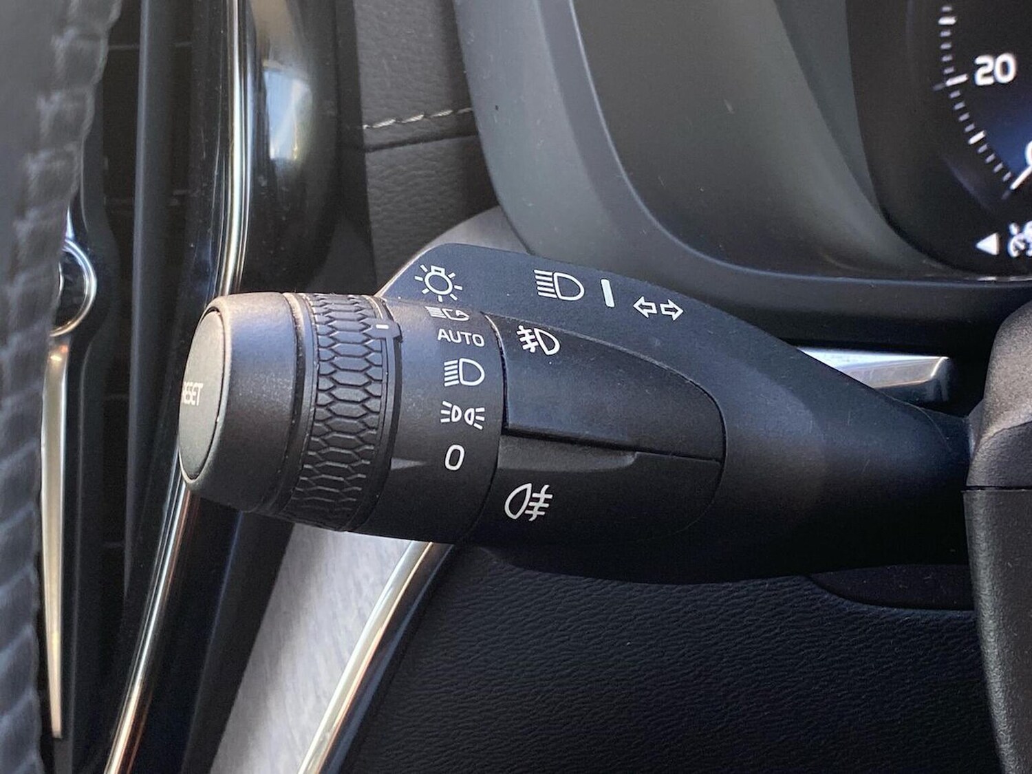 Used Volvo XC60 2021 for sale - 77973914: Photo 29