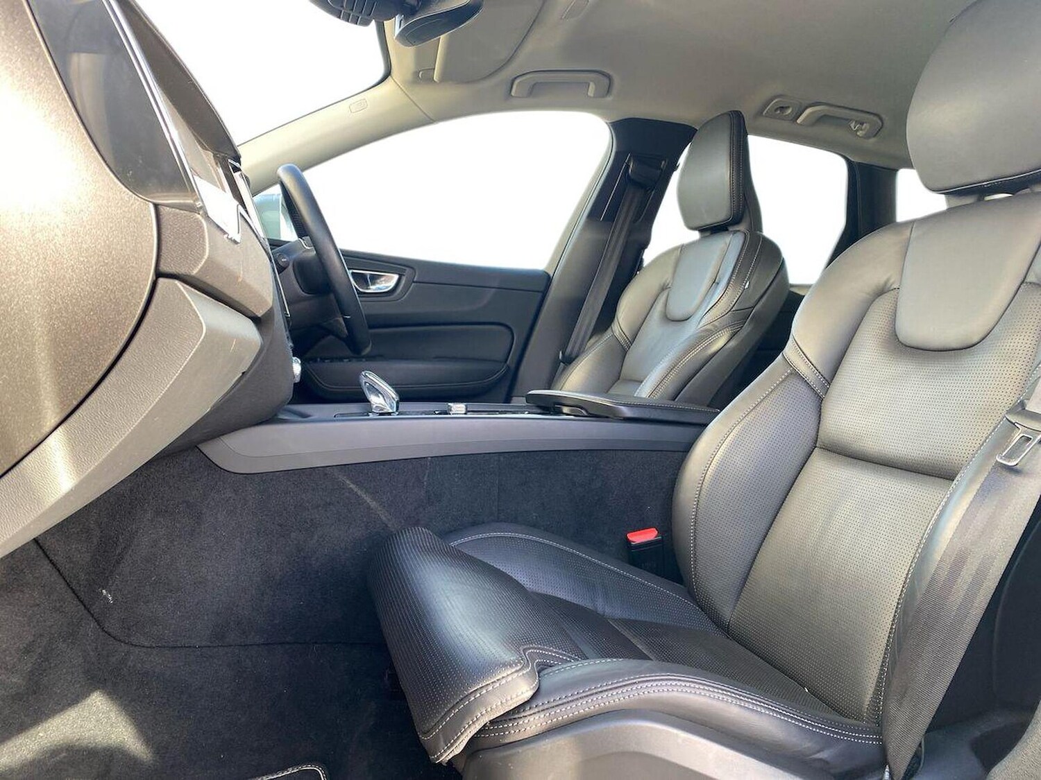 Used Volvo XC60 2021 for sale - 77973914: Photo 7