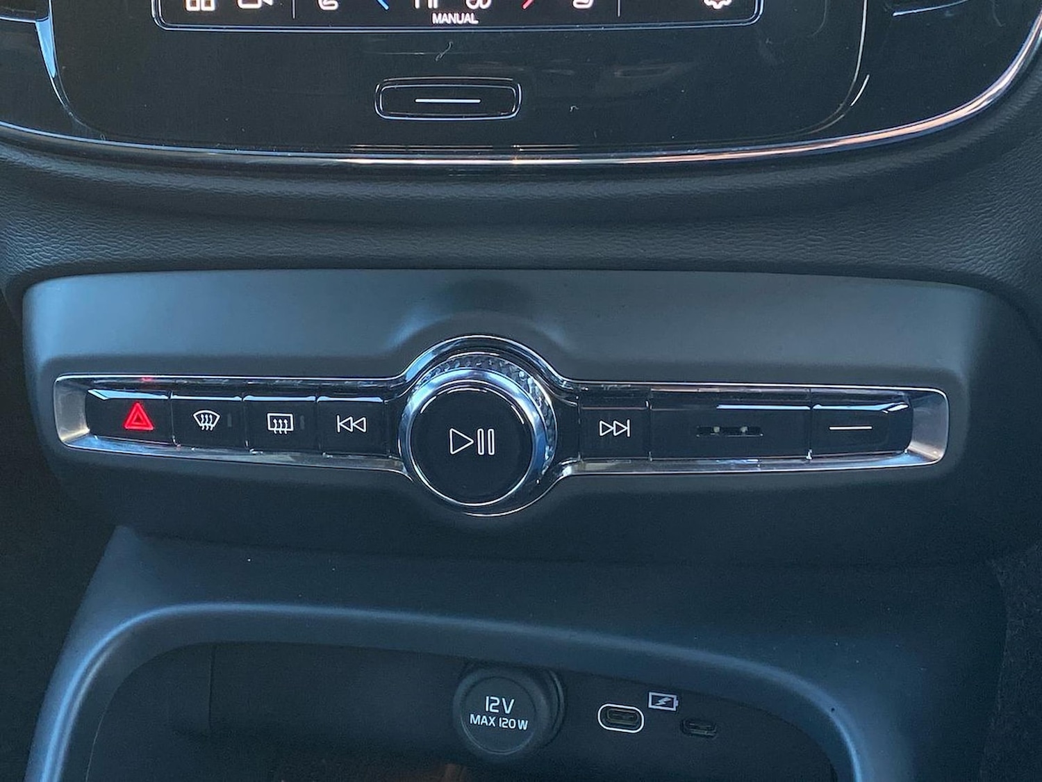 Used Volvo XC40 2025 for sale - 77489722: Photo 12