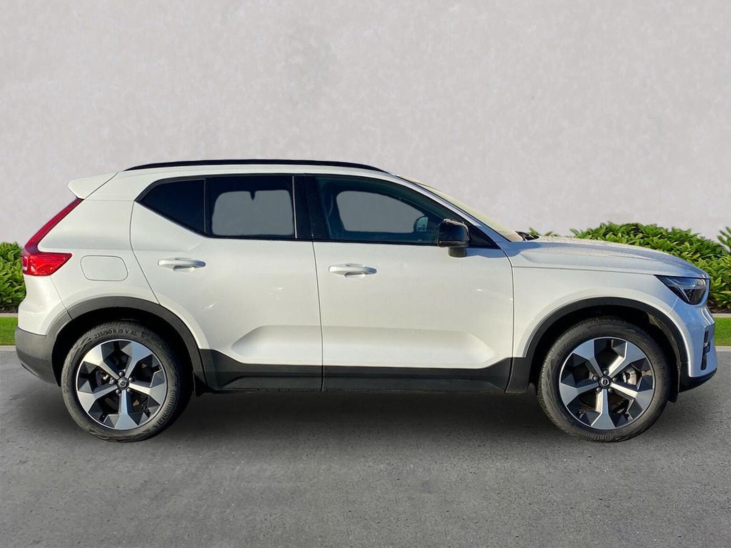 Used Volvo XC40 2025 for sale - 77489722: Photo 3