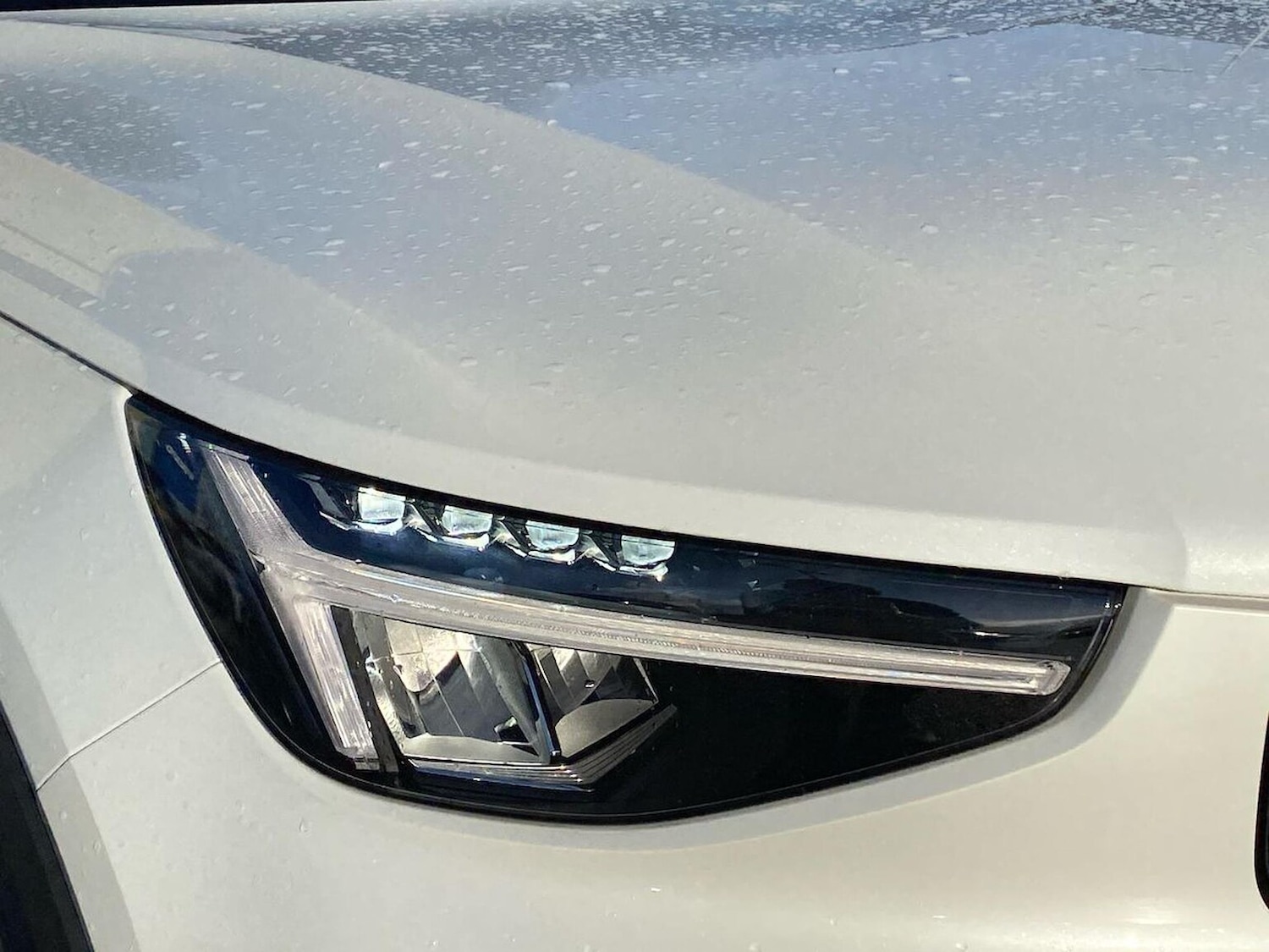 Used Volvo XC40 2025 for sale - 77489722: Photo 32