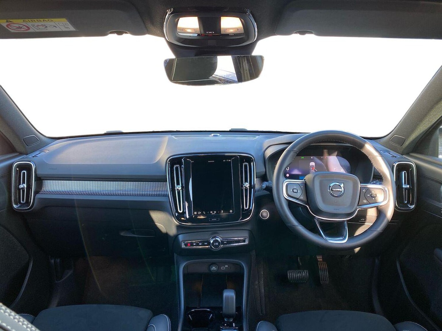 Used Volvo XC40 2025 for sale - 77489722: Photo 8