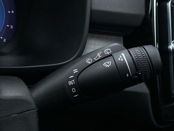 Used Volvo XC40 2022 for sale - 76264357: Photo 29