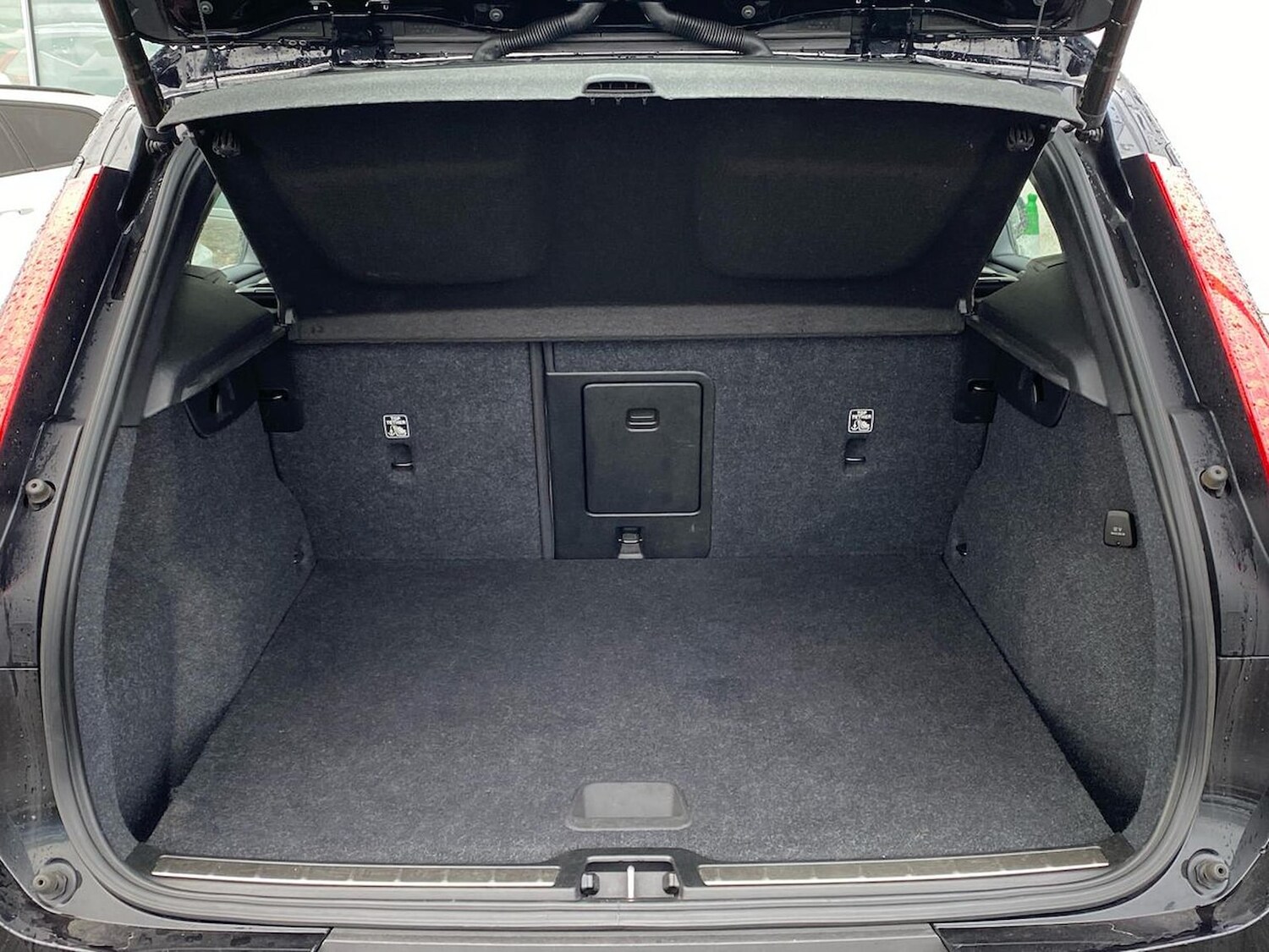 Used Volvo XC40 2021 for sale - 76720336: Photo 18