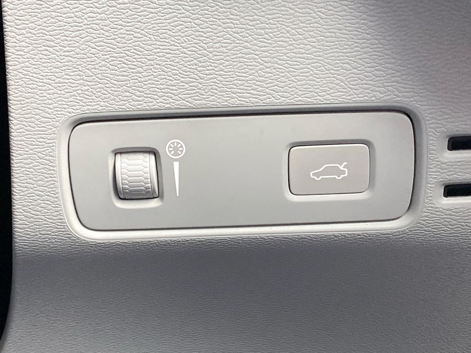 Used Volvo XC40 2021 for sale - 76720336: Photo 23