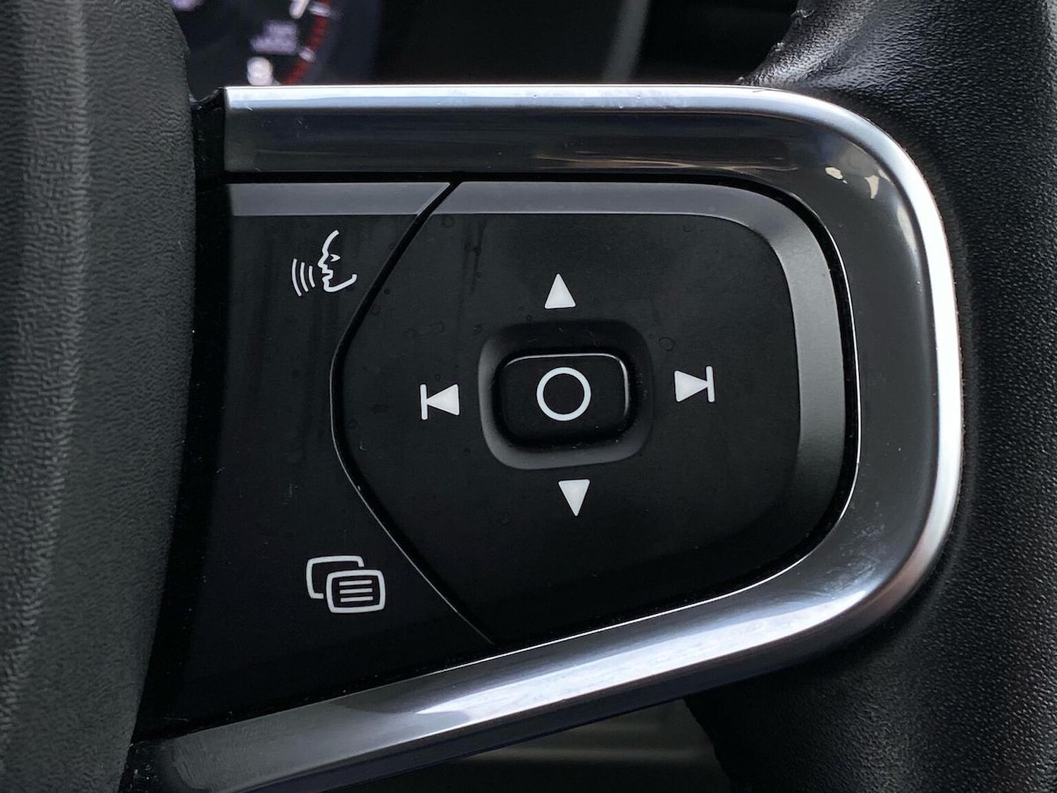 Used Volvo XC40 2021 for sale - 76720336: Photo 27