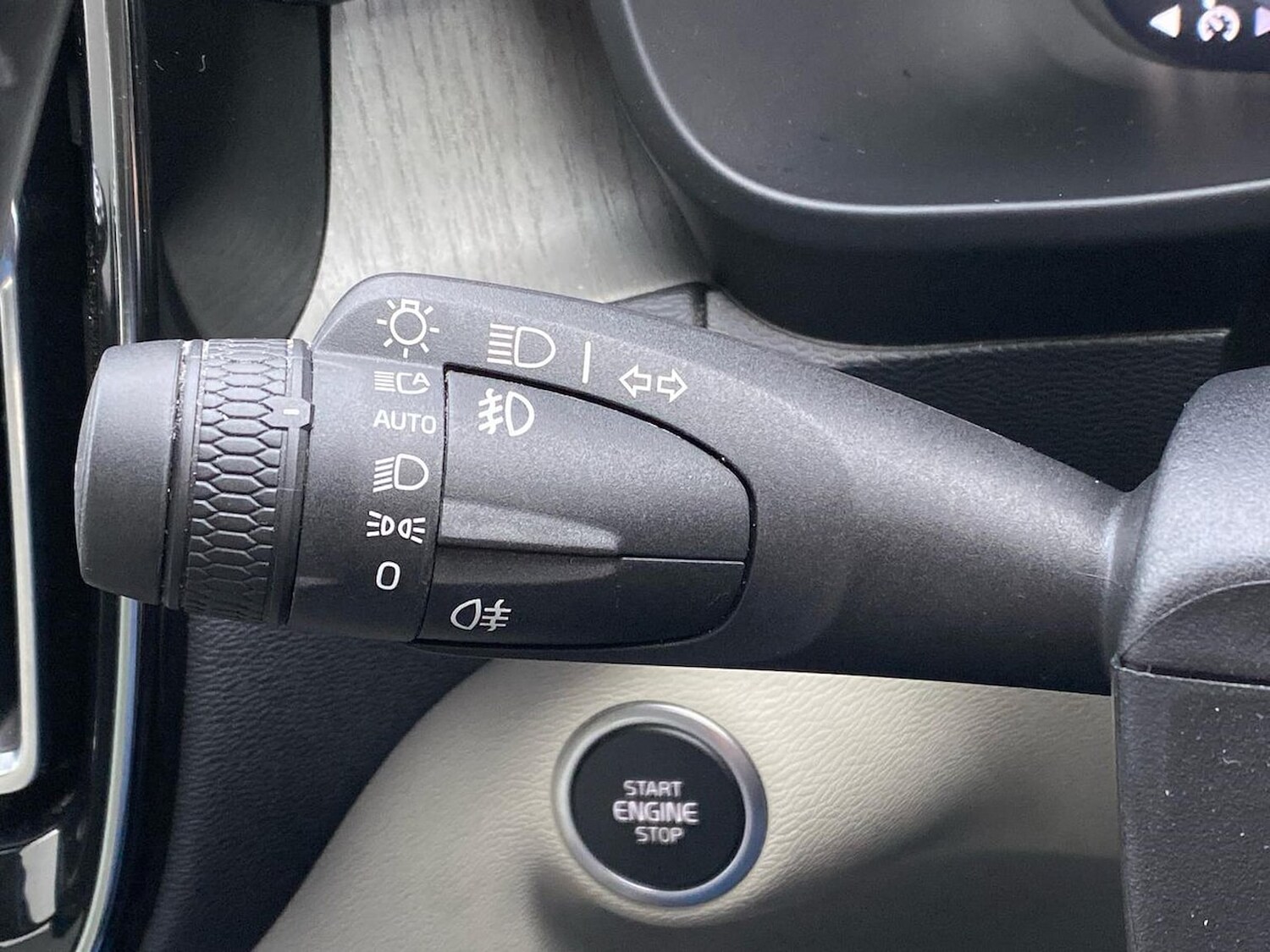 Used Volvo XC40 2021 for sale - 76720336: Photo 30