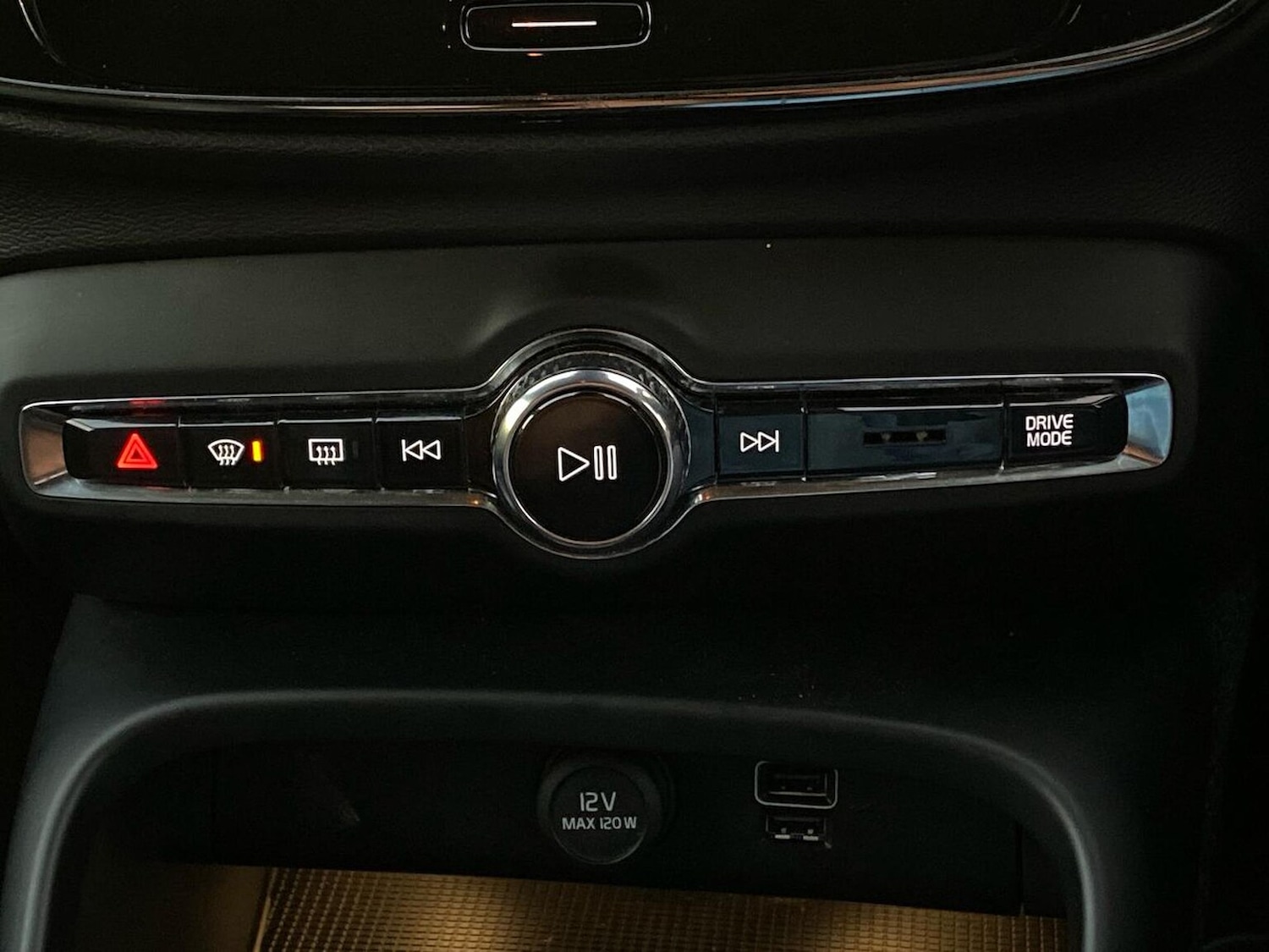 Used Volvo XC40 2019 for sale - 76471073: Photo 13