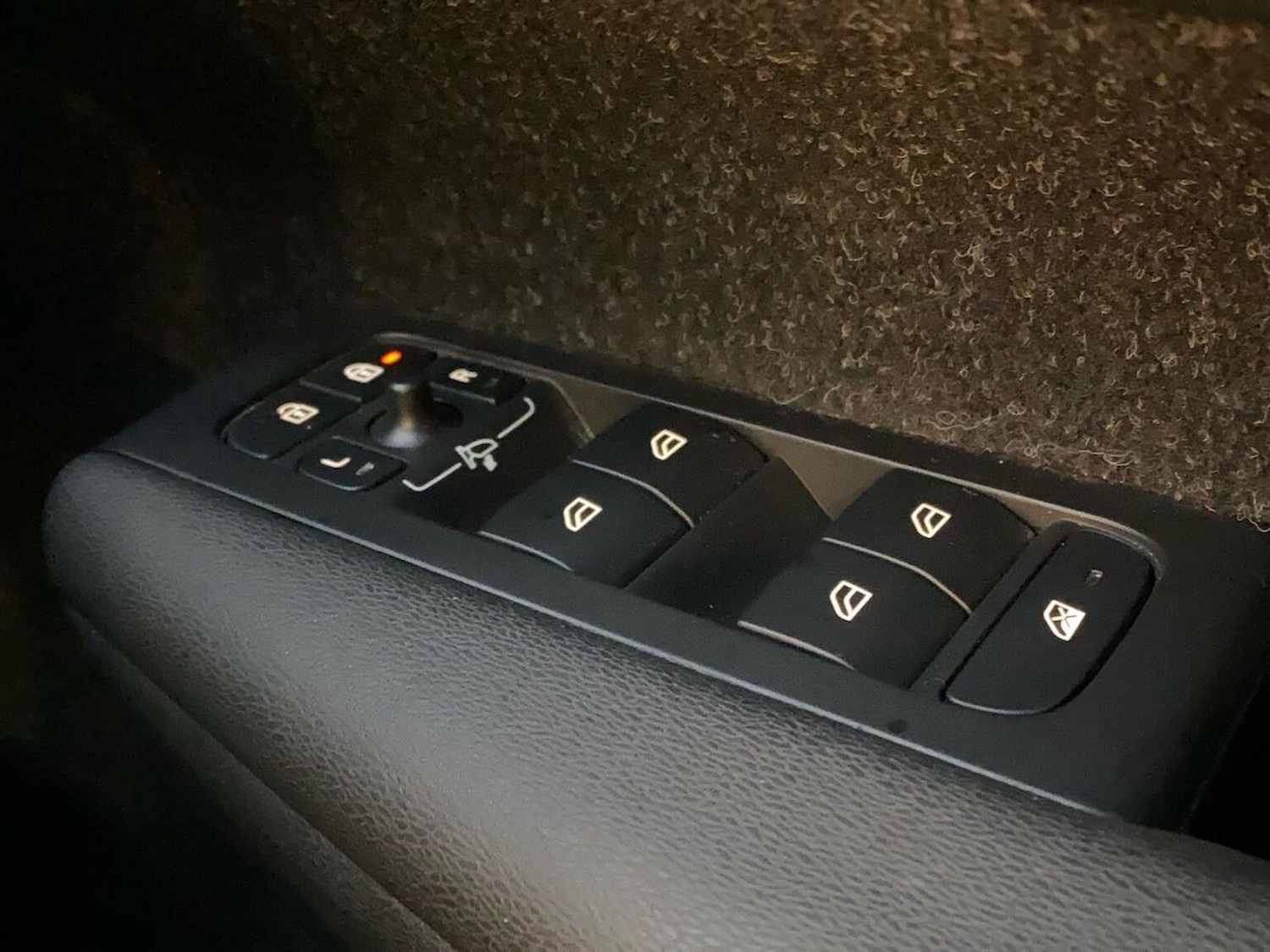 Used Volvo XC40 2019 for sale - 76471073: Photo 22