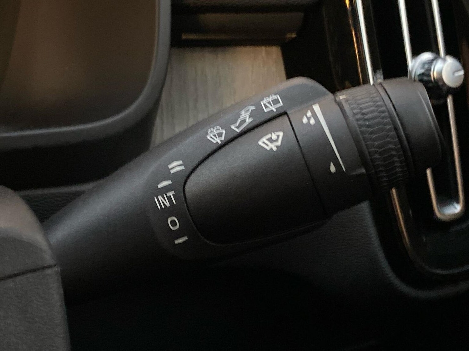 Used Volvo XC40 2019 for sale - 76471073: Photo 29