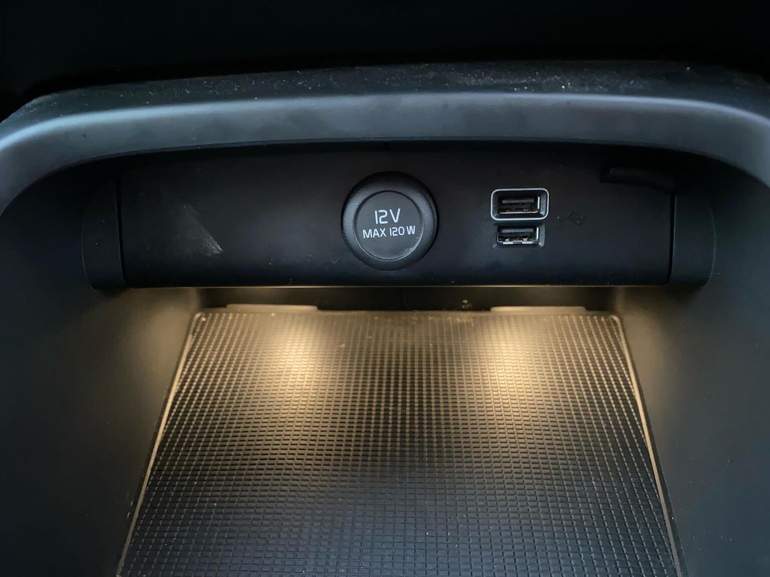 Used Volvo XC40 2019 for sale - 76471073: Photo 40