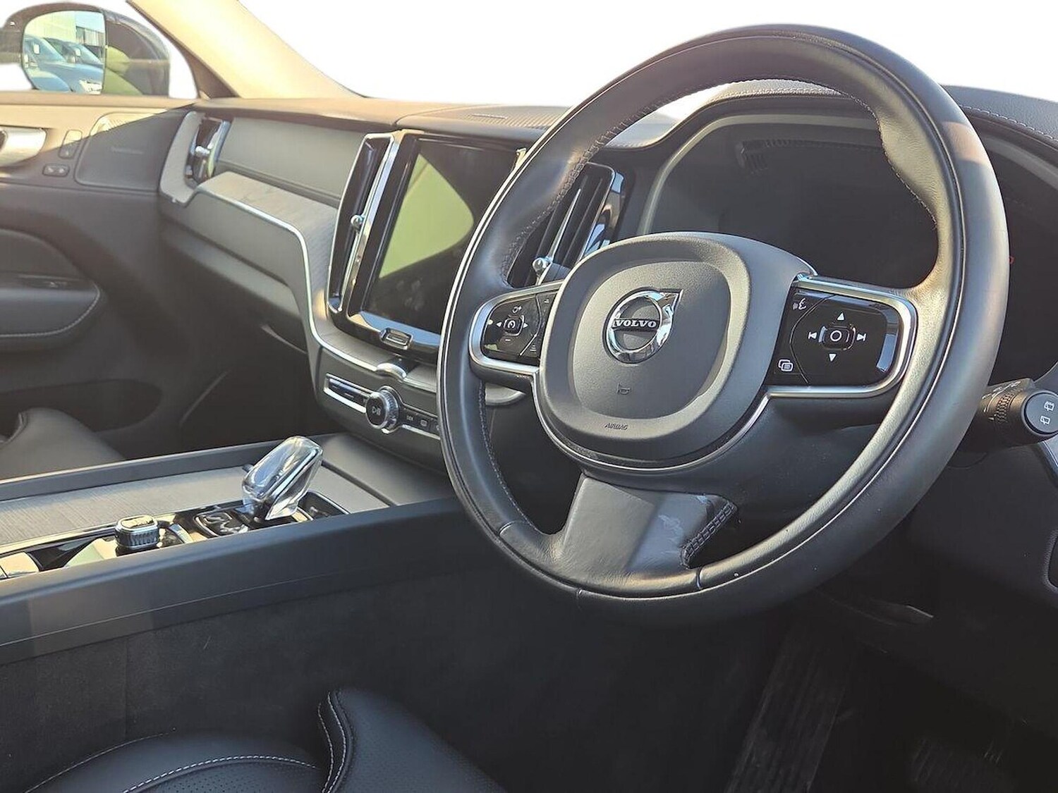 Used Volvo XC60 2021 for sale - 77489704: Photo 15