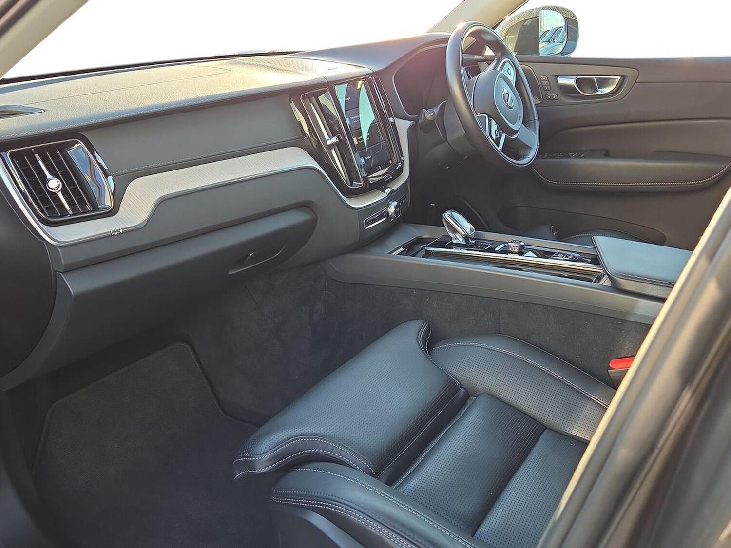 Used Volvo XC60 2021 for sale - 77489704: Photo 7