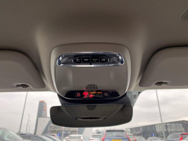 Used Volvo V60 2021 for sale - 76287249: Photo 15
