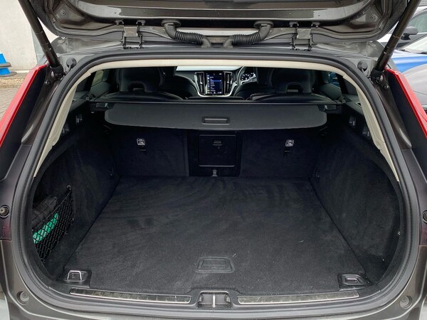 Used Volvo V60 2021 for sale - 76287249: Photo 18