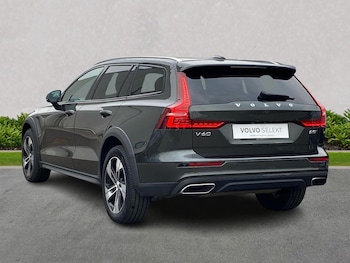 Used Volvo V60 2021 for sale - 76287249: Photo