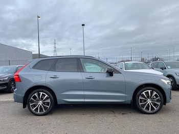 Used Volvo XC60 2023 for sale - 76565428: Photo