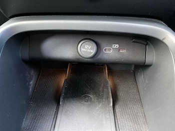 Used Volvo XC40 2024 for sale - 76403445: Photo