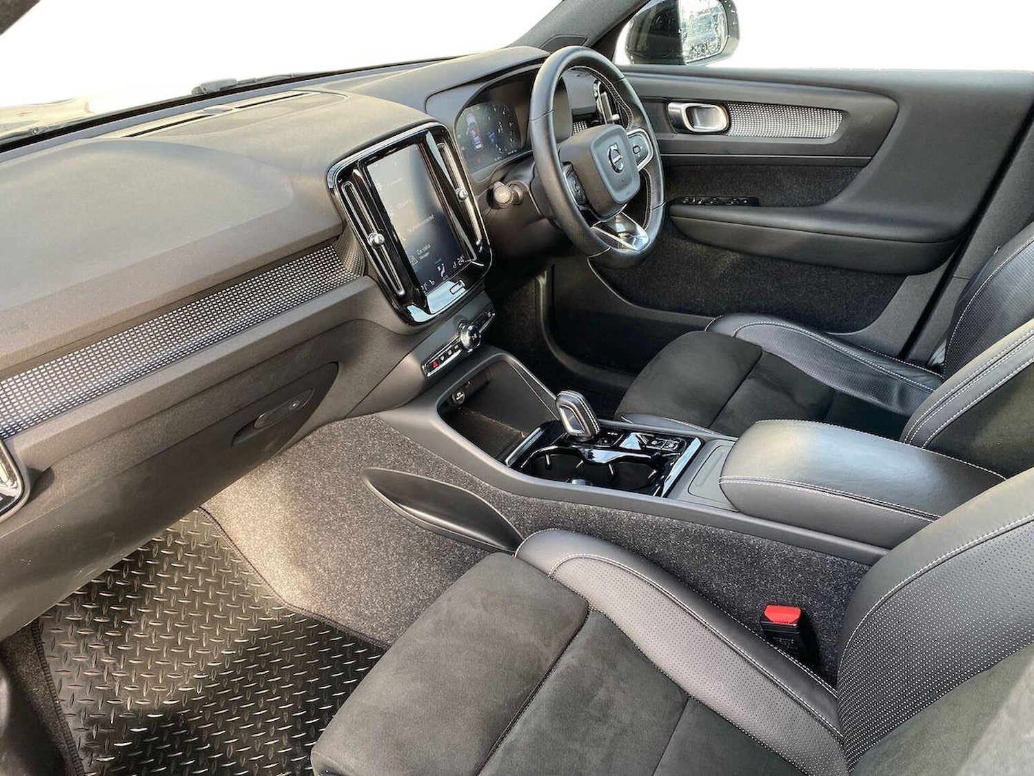 Used Volvo XC40 2020 for sale - 76422359: Photo 7