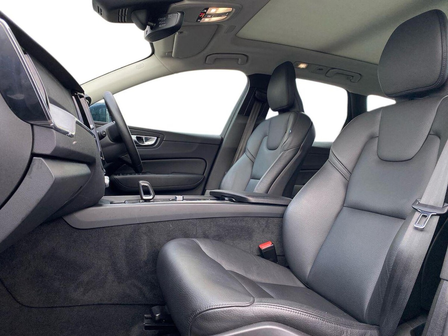 Used Volvo XC60 2021 for sale - 76946985: Photo 8