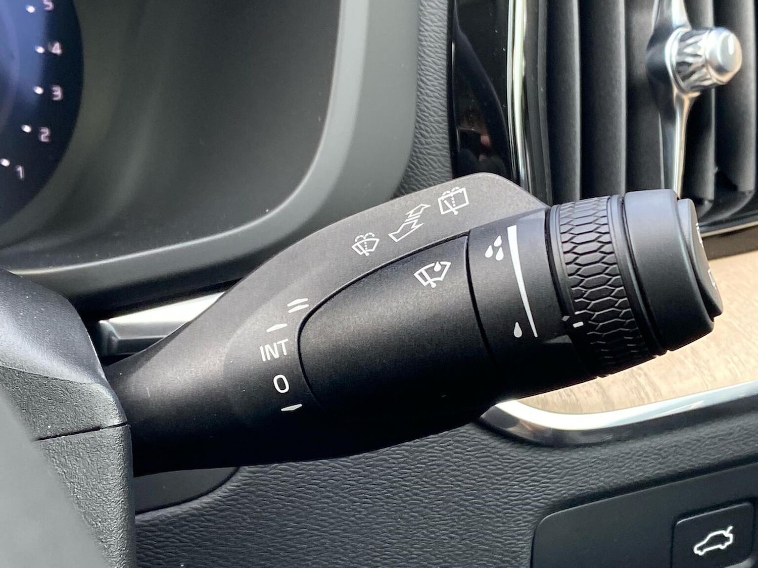 Used Volvo XC60 2025 for sale - 78191207: Photo 30