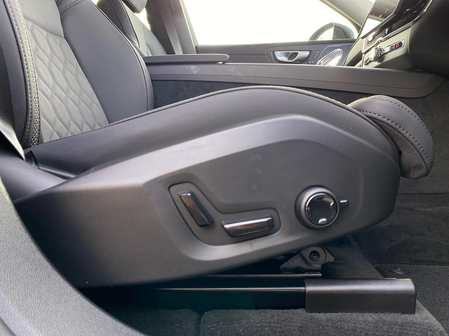 Used Volvo XC60 2025 for sale - 78191207: Photo 32