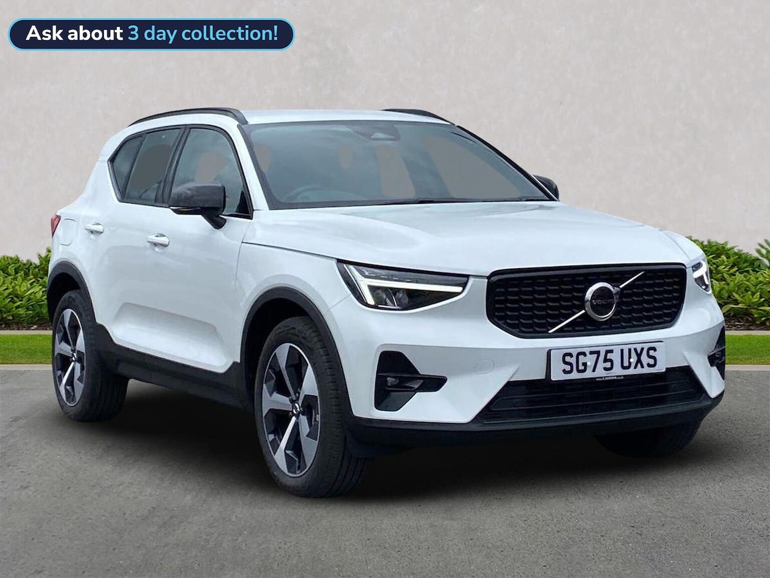 Used Volvo XC40 2025 for sale - 76114360: Photo 1