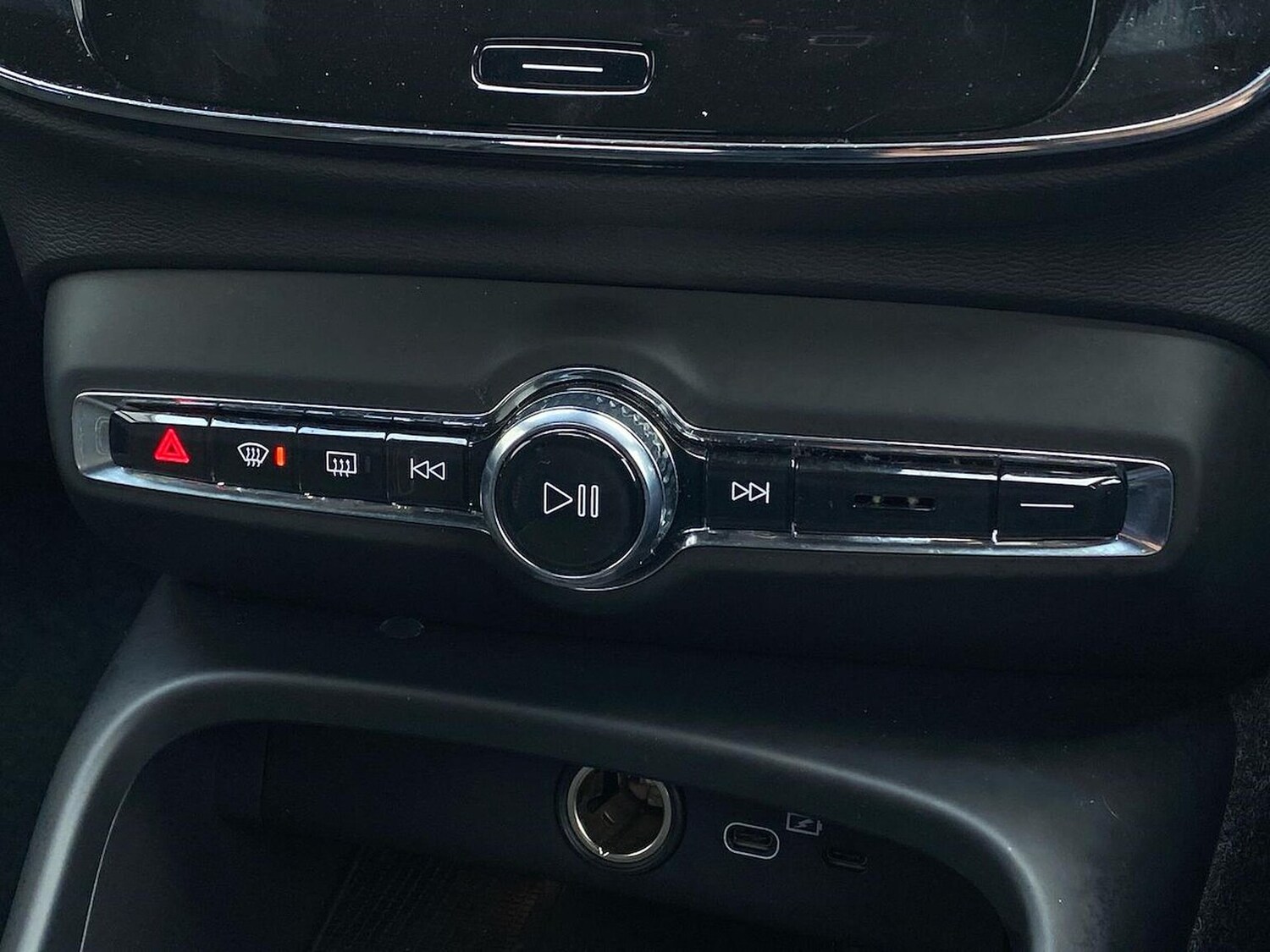 Used Volvo XC40 2025 for sale - 78191067: Photo 14