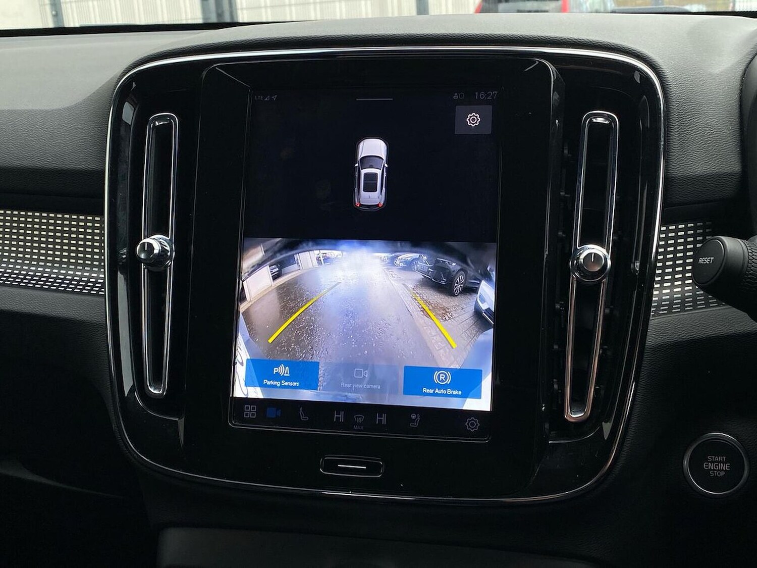 Used Volvo XC40 2025 for sale - 78191067: Photo 25