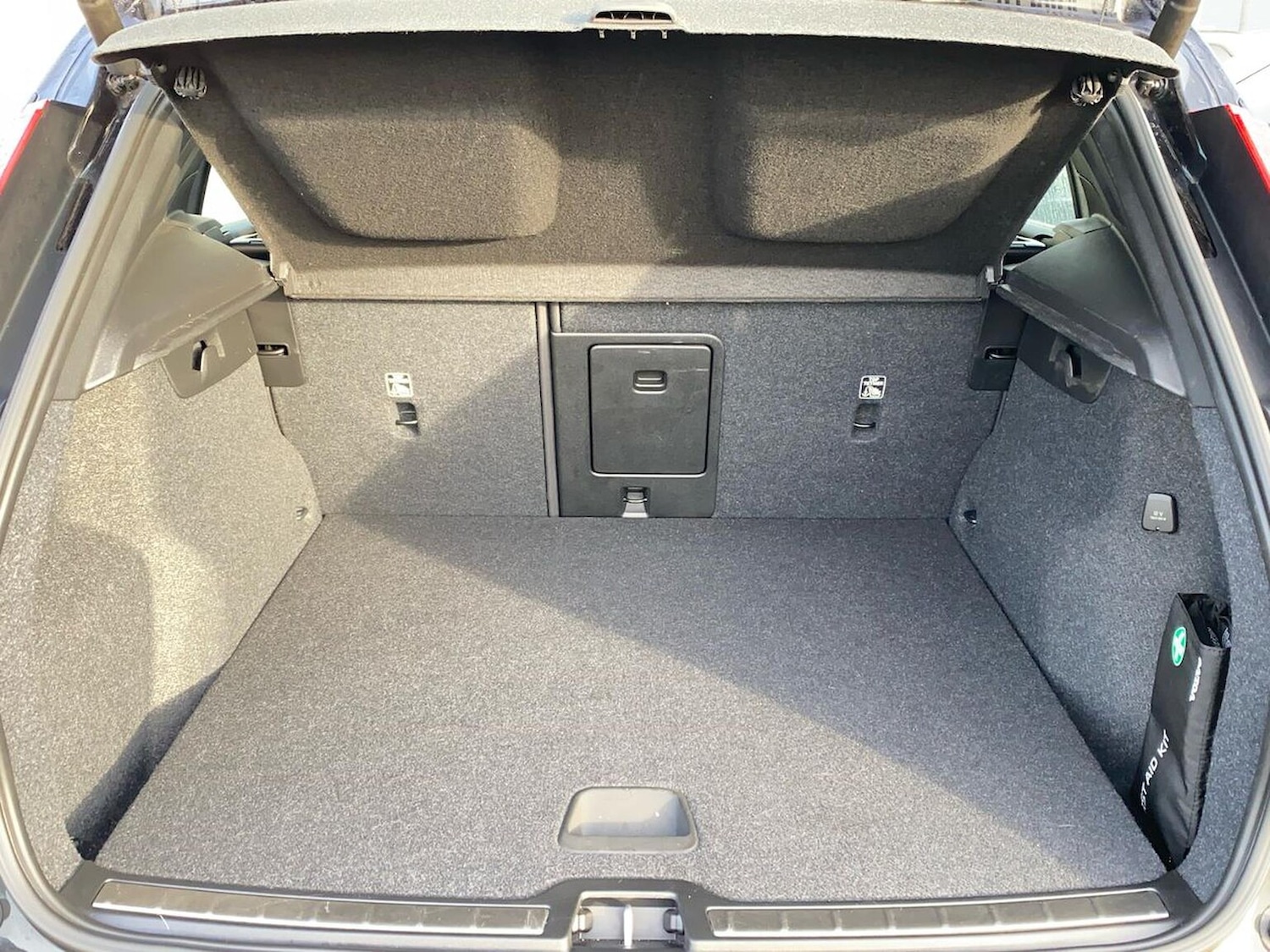 Used Volvo XC40 2021 for sale - 76363352: Photo 18