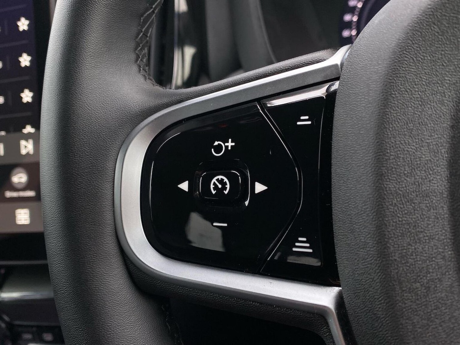 Used Volvo XC60 2025 for sale - 78144532: Photo 28