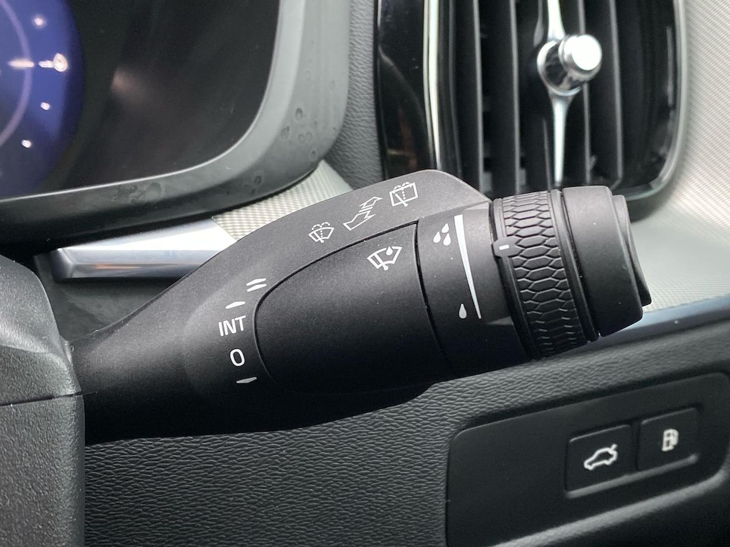 Used Volvo XC60 2025 for sale - 78144532: Photo 29