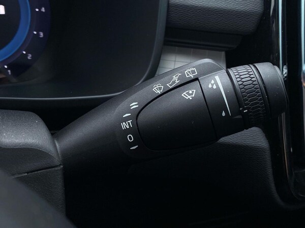 Used Volvo XC40 2022 for sale - 76281231: Photo 28