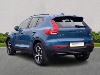 Used Volvo XC40 2022 for sale - 76281231: Photo 2