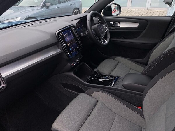 Used Volvo XC40 2022 for sale - 76281231: Photo 7