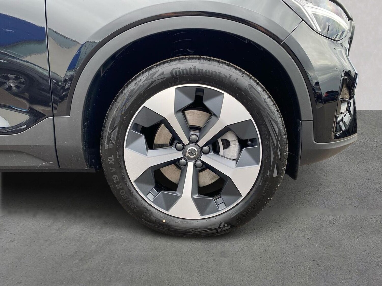 Used Volvo XC40 2025 for sale - 77502888: Photo 6