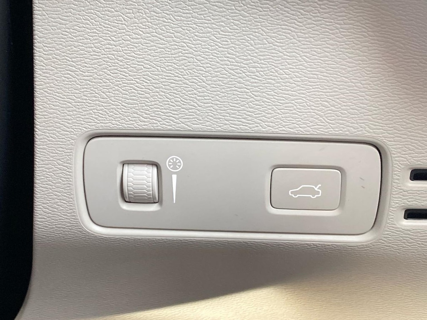 Used Volvo XC40 2020 for sale - 76412530: Photo 22