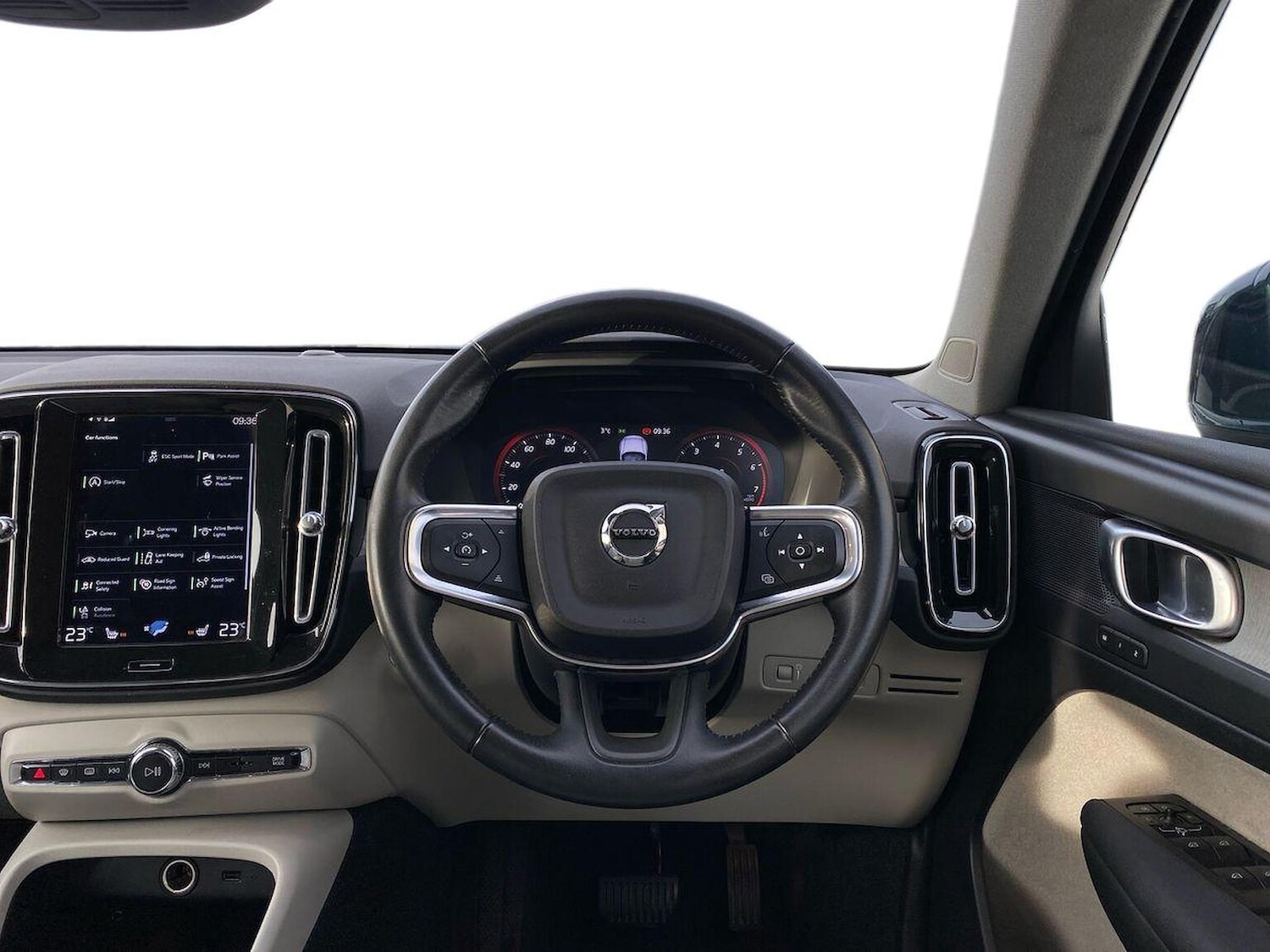 Used Volvo XC40 2020 for sale - 76412530: Photo 9