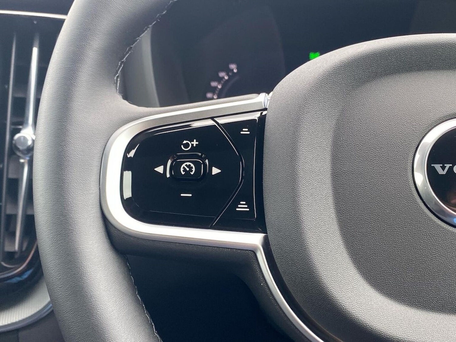 Used Volvo XC60 2025 for sale - 77522142: Photo 27